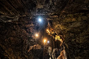 Discovering the Unique Wonders of Moaning Caverns in California